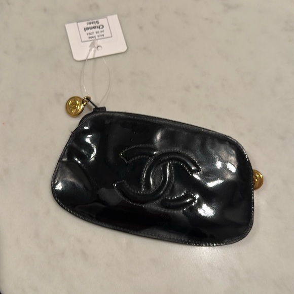 Chanel Patent leather keychain change purse - Picture 2 of 5